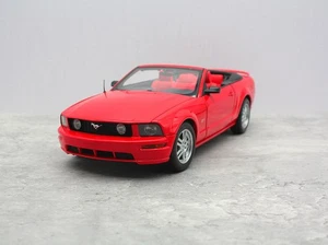 AutoArt 1/18 Scale 2006 Ford Mustang GT RED convertible Diecast Model car - Picture 1 of 9