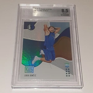 2018-19 Panini Status Luka Doncic tarjeta de novato - Dallas Mavericks - BGS 8,5 - Imagen 1 de 1
