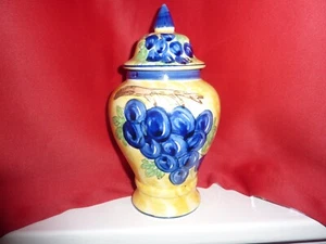Lovely Porcelain Decorative Ginger Jar & Lid/Vase Excellent Condition - Picture 1 of 6