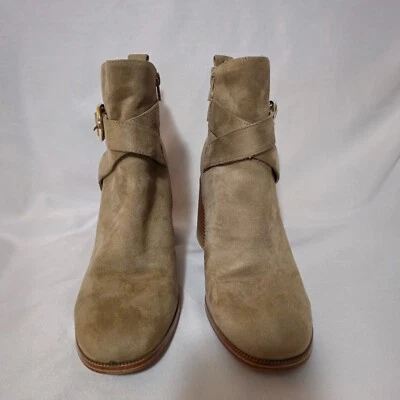 Botines Nine West NEVRMIND de gamuza topo para mujer talla 9,5 correa cruzada. Foto 1 de 4