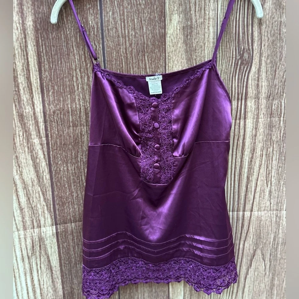 Blusa sin mangas Studio Y vintage Y2K púrpura floral satinado encaje s Foto 1 de 4