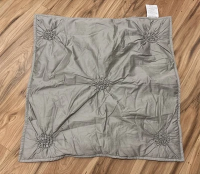 Fundas de almohada Pottery Barn Teen floral pintuck 26" x 26" grandes cuadradas grises - nuevas sin etiquetas Foto 1 de 4