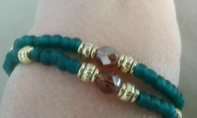 Conjunto de pulseira Toho Bead verde-azulado fosco - Conjunto com 2 pulseiras - Imagem 1 de 4