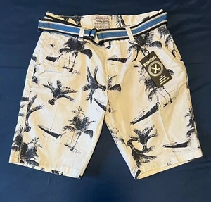 Men's Bespoke Bermuda White Blue Shorts NWT with Blue Belt Size 32 NEW - Picture 1 of 11