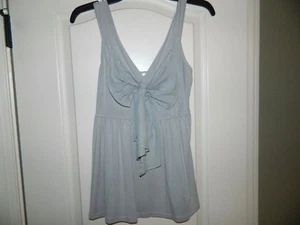 Top gris para mujer H&M con lazo talla pequeña - Imagen 1 de 3