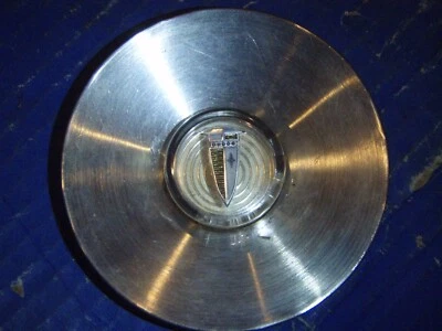 PONTIAC 1960 60 BOCINA TAPA CENTRAL BOTÓN OEM 539467 VAGÓN CONVERTIBLE Foto 1 de 4