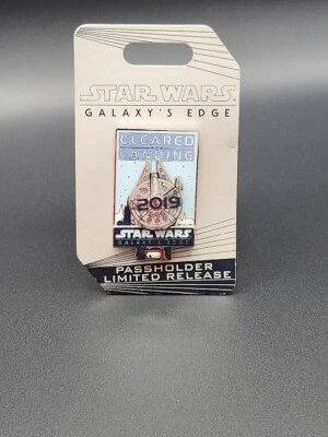 Pin giratorio DLR 2019 Star Wars Galaxy's Edge despejado para aterrizaje AP Foto 1 de 2