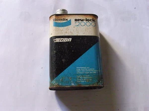 AUTOMOBILIA VINTAGE BIDON ANCIEN 1 LITRE BENDIX DBA NEW LOCK 2000 - Imagen 1 de 5