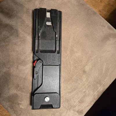 JVC TRIPOD BASE MODEL SCV3021 QUICK RELEASE - Image 1 of 2