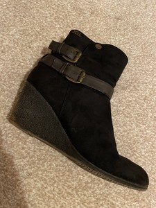 xti wedge ankle boots
