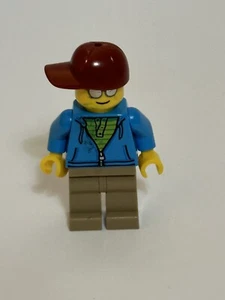 Lego Angler männliche Minifigur dunkelbraune Beine silberne Sonnenbrille keine Schwimmweste - Bild 1 von 4