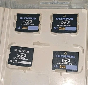 Lot of 4 Olympus Fuji xD-Picture Cards (3× 2GB, 1× 512MB) w/ Olympus Case - Picture 1 of 5