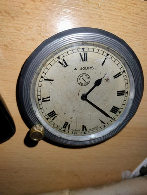 Jaeger 4 Jour Car Clock Paris Borduhr Oldtimer Instrumententafeluhr Bugatti Uhr - Bild 1 von 4