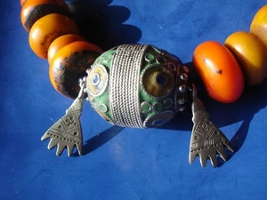 Moroccan resin and enamel beads necklace with hamsa hand pendants - Picture 1 of 13