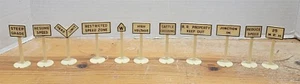 11 Pieces Vintage Plasticville Signs Signposts Railroad Model Train Display - Picture 1 of 5