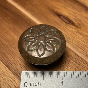 1" Brass Round Flower Drawer Pull/Knob Primitive/VTG Unique MCM Floral Daisy - Picture 1 of 4