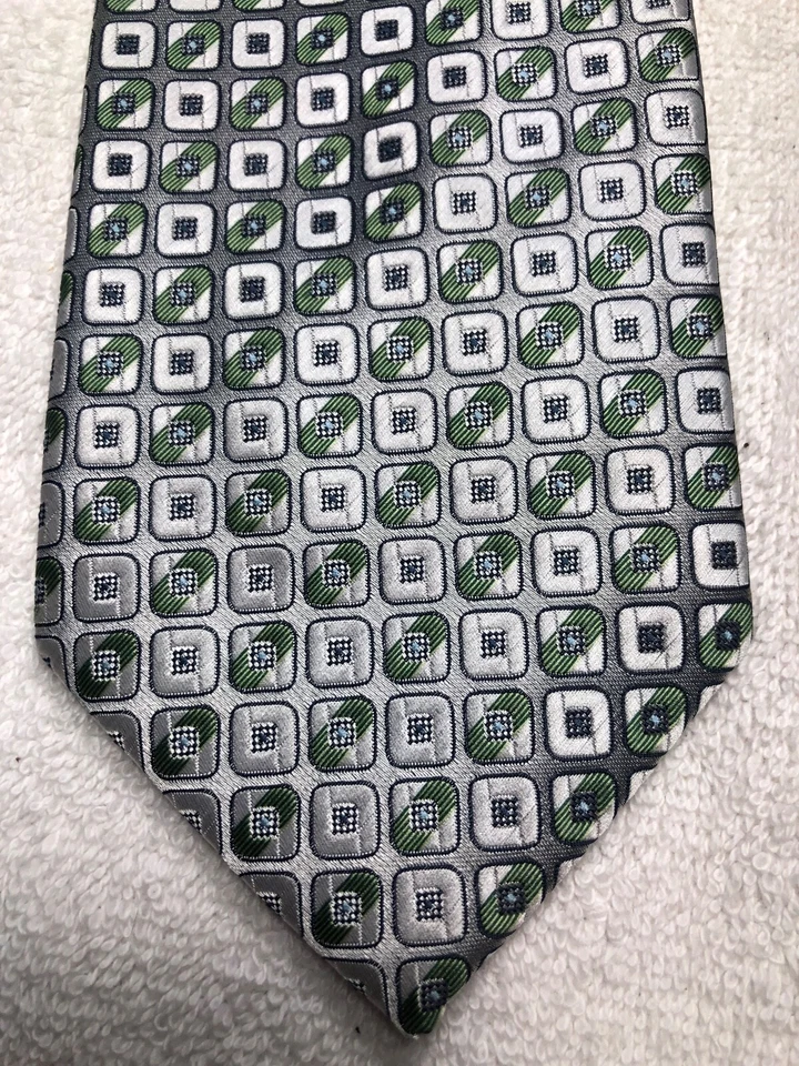 BERGAMO NEW YORK MENS TIE GRAY WITH GREEN 4 X 61 - Image 1 of 4