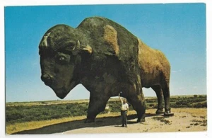 ROADSIDE ATTRACTION,WORLD'S LARGEST BUFFALO~JAMESTOWN,ND - Picture 1 of 1