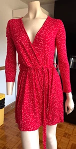 VGC Ladies BOOHOO Lipstick FERRARI RED & WHITE All Over STAR PRINT WRAP Dress 10 - Picture 1 of 4