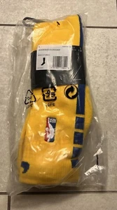 Calcetines acolchados hasta la rodilla emitidos por el equipo de jugadores de la NBA Nike amarillo azul talla L 8-12 GSW - Imagen 1 de 2