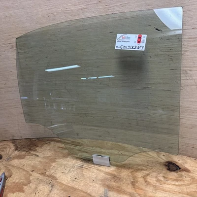 Chevrolet Malibu, Oldsmobile Cutlass, 1997, 1998 - 2005, puerta trasera derecha vidrio Foto 1 de 4