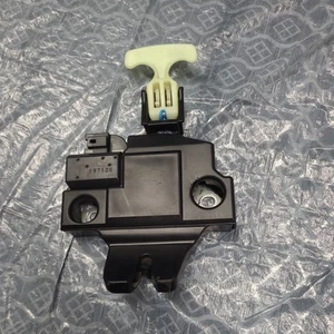 2020-2024 TOYOTA COROLLA TRUNK DECK LID LATCH LOCK ACTUATOR & RELEASE HANDLE OEM - Picture 1 of 6