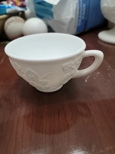 Indiana Colony Grape Harvest Vintage White Milk Glass  Coffee Tea Cup Replacemen - Picture 1 of 8