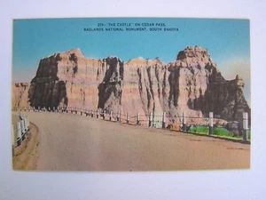 The Castle on Cedar Pass Badlands South Dakota cartolina d'epoca mai usata - Foto 1 di 2