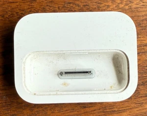 Apple iPod Universal Charging Dock A1153 - Picture 1 of 2