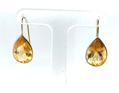 Juego de pendientes colgantes de oro amarillo de 14k 15x10 mm 8 quilates con bisel de citrino de dos peras 2,7 gr. Foto 1 de 4