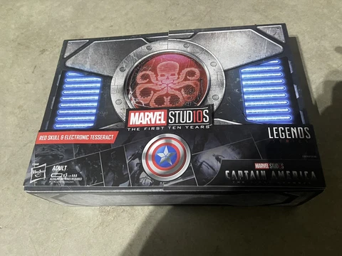 MARVEL LEGENDS RED SKULL & ELECTRONIC TESSERACT HASBRO EXCLUSIVE HYDRA Sdcc Cover