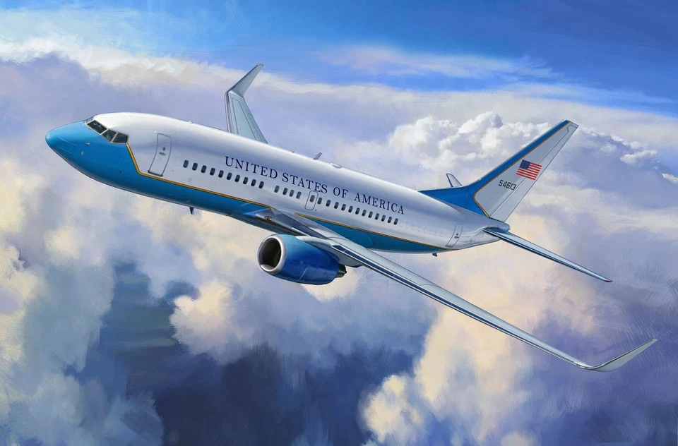 Boeing 737-700 Civil Airliner 1:144 Plastic Model Kit 7027 ZVEZDA - Immagine 1 di 1