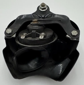 Harley Night Rod VRSCD 2006 06-08 bocina con conjunto de panel de cubierta lateral negra - Imagen 1 de 4