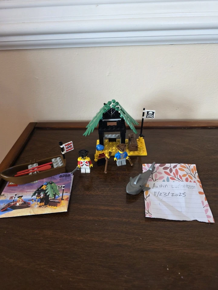 Lego Pirates 6258 Smuggler's Shanty Set (1992): 100% Comp w/Instructions/Box Top - Image 1 of 1