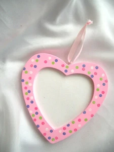 *GISELA GRAHAM*Decoration*Nursery*Heart Pictures/Photo Frame*Pink*Pink Dots*Wooden*13cm - Picture 1 of 2