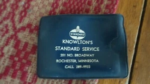 Funda de Documento de Plástico Adv KNOWLTON'S STANDARD SERVICE de Colección Rochester, Esta Nueva Estampada - Imagen 1 de 1