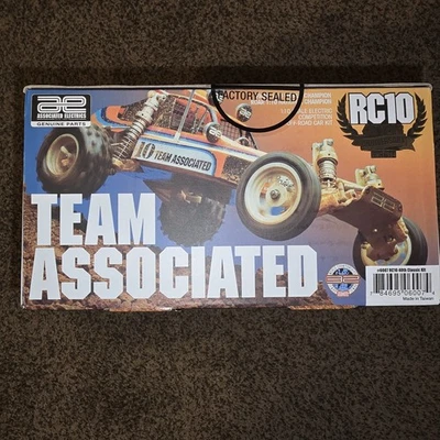 Team Associated RC10 Classic 40th Anniversary Kit #6007 Limited Edition SEALED  - Image 1 of 4