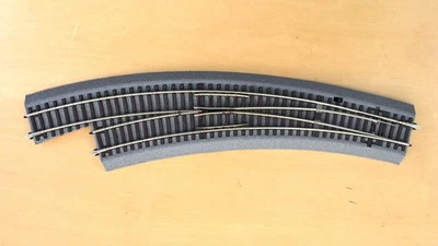 Roco 42570 Rocoline Ballasted (BWR5/6) Left Hand Curved Point. - Image 1 of 2
