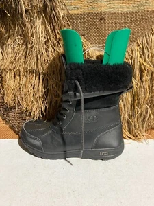 BOTAS UGG NEGRAS PARA HOMBRE TALLA. 4 ESTILO Nº 1098890K - Imagen 1 de 9