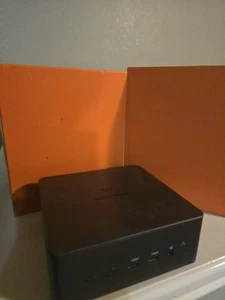 MINISFORUMS VENUS UM790 PRO AMD RYZEN 9 7940HS - 32GB DDR5 - 1TB NVME Windows 11 - Picture 1 of 8
