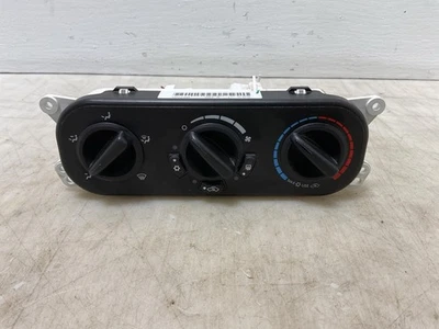 Jeep JK Wrangler OEM Temperature Control w Hardtop w AC P55111840AE 07-10 067518 - Image 1 of 4