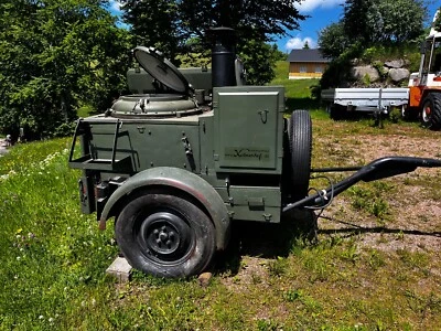 DDR Gulaschkanone Feldküche mit 3feuerstellen und Kesseln Mit abdeckhsube - Bild 1 von 4