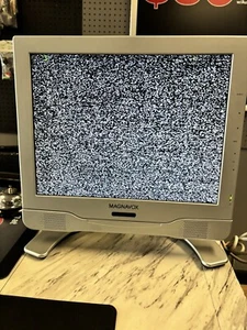 L@@K Magnavox 15MF150V/37 Lcd TV. Nice - Picture 1 of 10