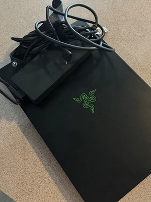 Razer Blade 15 15.6" Intel i7-10875H  16GB 1TB RTX 2070 RZ09-033 W/AC  - Image 1 of 4