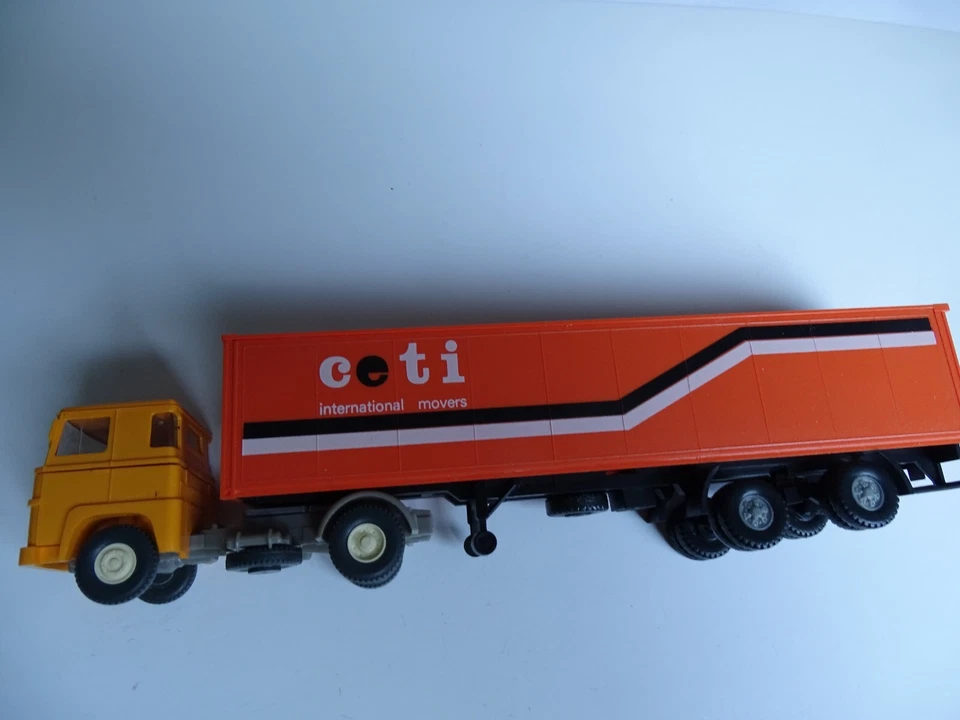 WIKING 1:87 Mercedes Trattore Case Ceti - Immagine 1 di 4