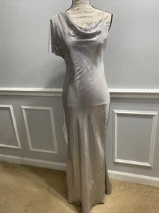 BCBG MAXAZRIA Vestido Metálico Satén Una Manga Plata XXS Nuevo con Etiquetas Pequeño Defecto - Imagen 1 de 18