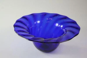 AUSTRALIAN STUDIO ART GLASS COBAL BLUE BOWL SIGNED - Picture 1 of 9