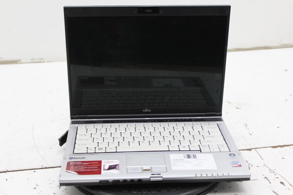Fujitsu Lifebook S6510 Intel Core 2 Duo T7500 2,2 GHz DDR2 2 GB - SIN DISCO DURO/BATERÍA Foto 1 de 4