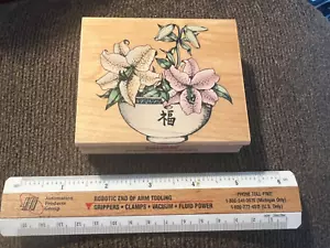 LILY BOWL DAY LILLIES 3X3.75 RUBBER STAMP FROM HERO ARTS - Picture 1 of 2