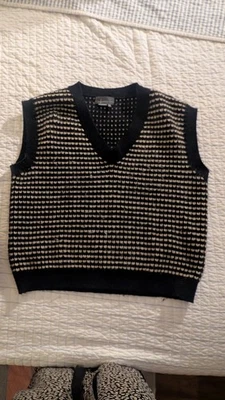 Chaleco Pullover Tejido Anthropologie Cuello en V Preppy Academia Negro Crema Invierno Foto 1 de 2